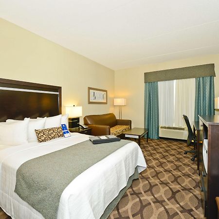 Best Western Plus Travel Hotel Toronto Airport Rom bilde