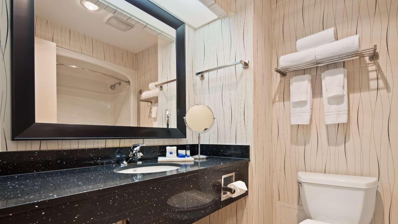 Best Western Plus Travel Hotel Toronto Airport Eksteriør bilde