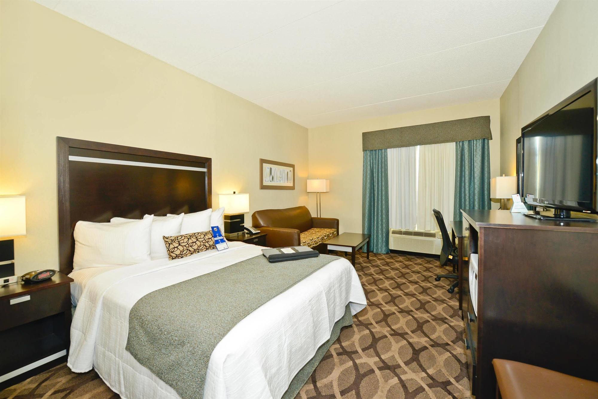 Best Western Plus Travel Hotel Toronto Airport Rom bilde